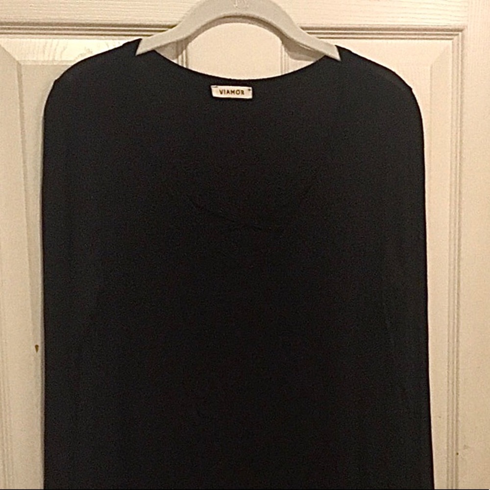 💐 Viamor Criss Cross V-Neck Long Sleeve Tee